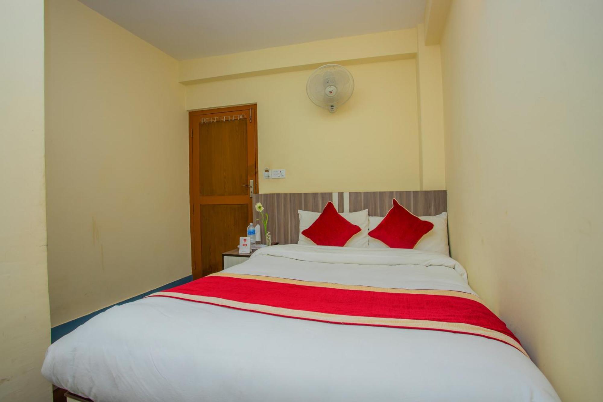 Oyo 297 Hotel Aayam Katmandu Zewnętrze zdjęcie